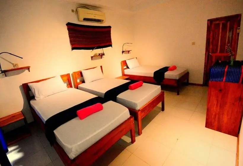 اتاق استاندارد سه نفره, World Bnb