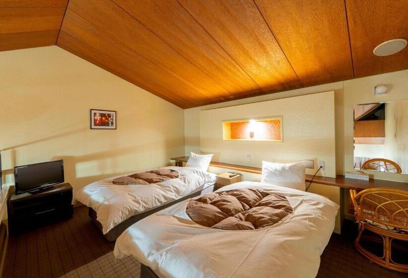 スタンダードルーム, 富士祥栄会館