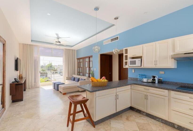 小型套房带阳台, Biwa Tulum