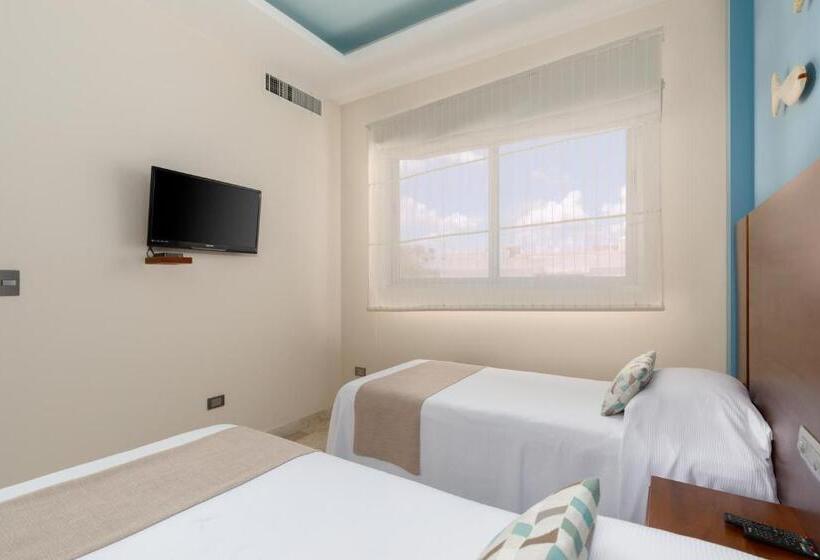 小型套房带阳台, Biwa Tulum