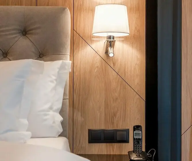 Executive-sviitti, Platinia