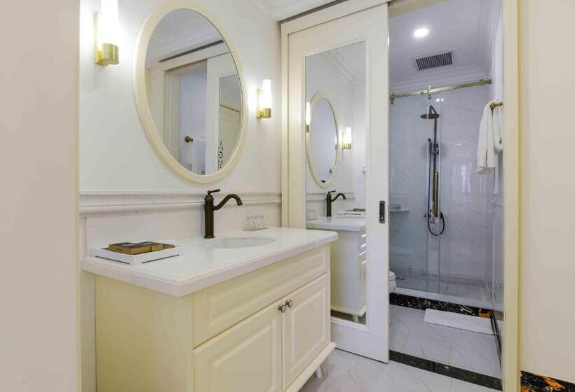 اتاق اجرایی با چشمانداز دریا, Lan Rung Beach Resort