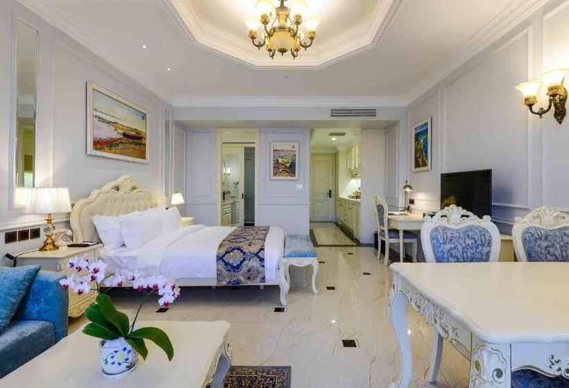 اتاق اجرایی با چشمانداز دریا, Lan Rung Beach Resort