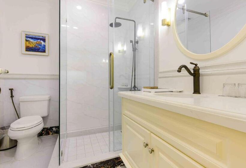 سوییت اجرایی, Lan Rung Beach Resort