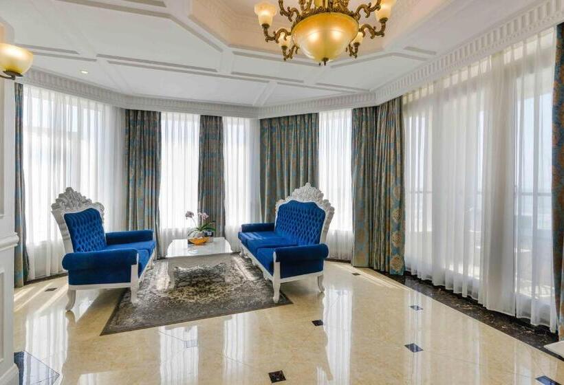 سوییت با چشمانداز دریا, Lan Rung Beach Resort