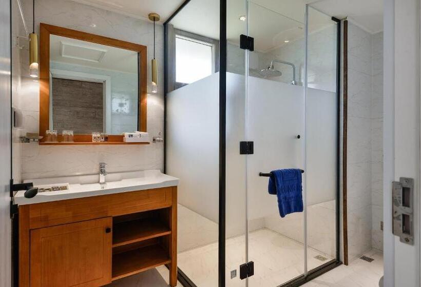 بانگلوی استاندارد, Lan Rung Beach Resort