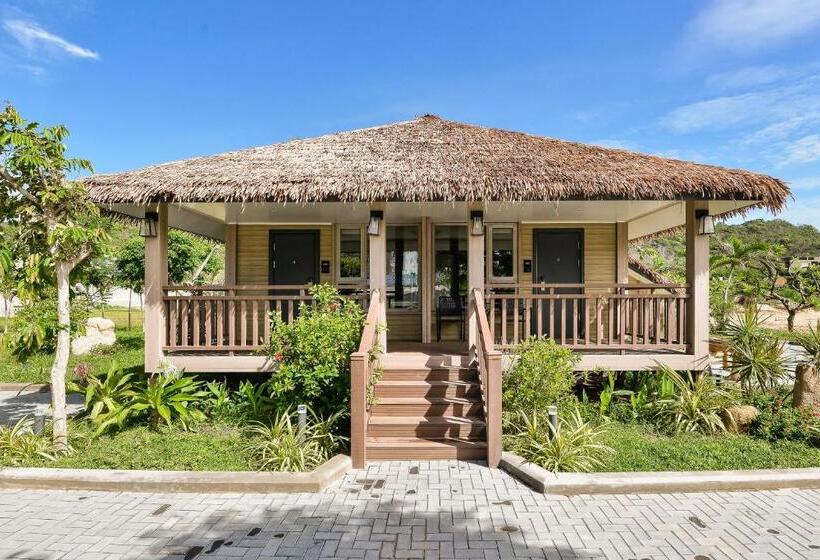 اتاق استاندارد سه نفره, Lan Rung Beach Resort