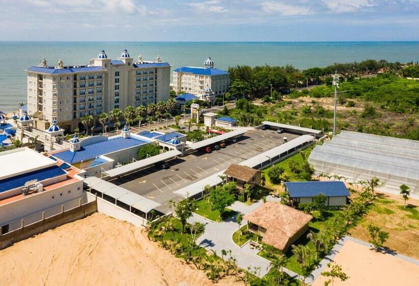 اتاق استاندارد سه نفره, Lan Rung Beach Resort