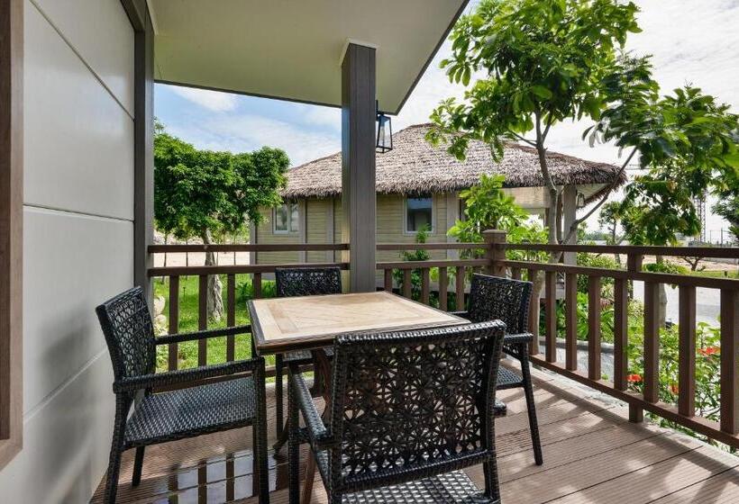 ویلای استاندارد 3 خوابه, Lan Rung Beach Resort