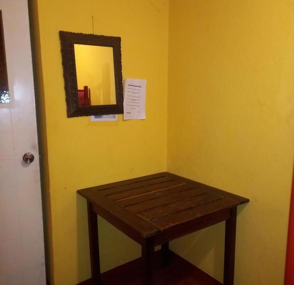 מיטה בחדר משותף, Monkeywasi Climbing Hostel