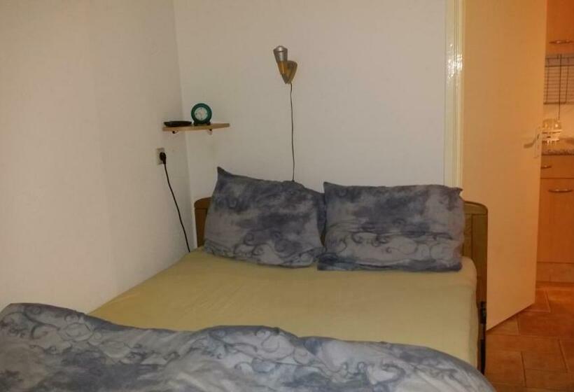 标准间, B & B Kostelijk