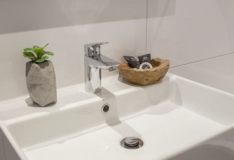 Quarto deluxe, Bladel