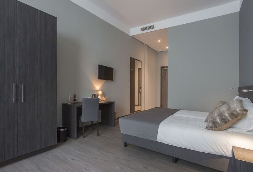 Quarto deluxe, Bladel