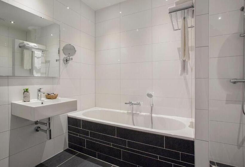 Quarto deluxe, Bladel