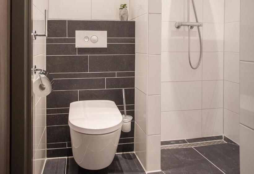 Quarto deluxe, Bladel