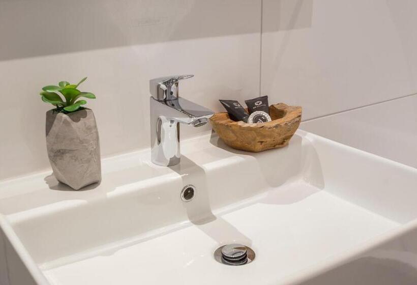 Quarto superior, Bladel