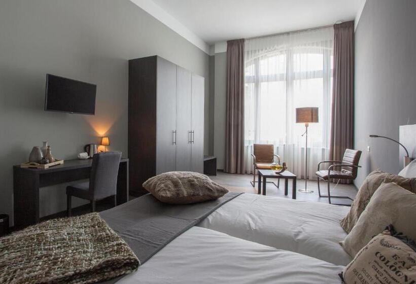 Quarto superior, Bladel