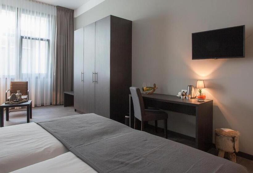 Quarto superior, Bladel