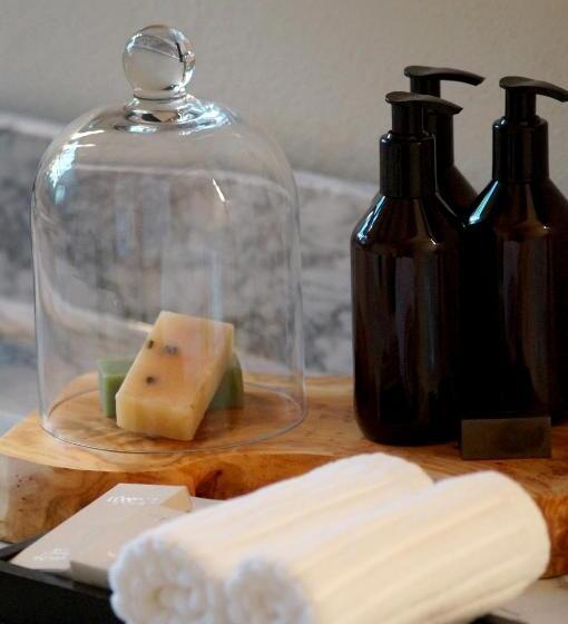 套房带泳池景, La Casa Rodavento