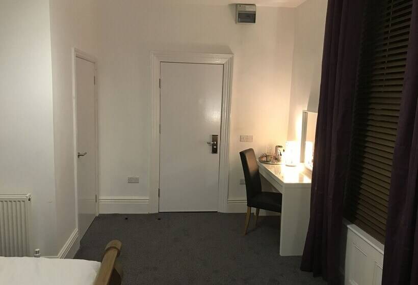 Семейный Номер, The Dalbury And Palmer Hotel With Free Parking