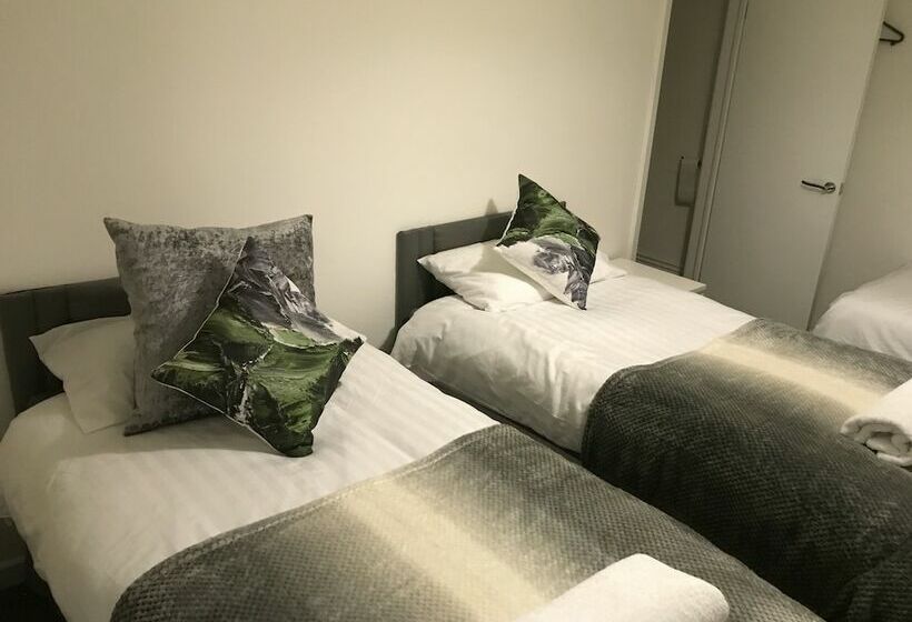 Номер Стандарт Трехместный, The Dalbury And Palmer Hotel With Free Parking