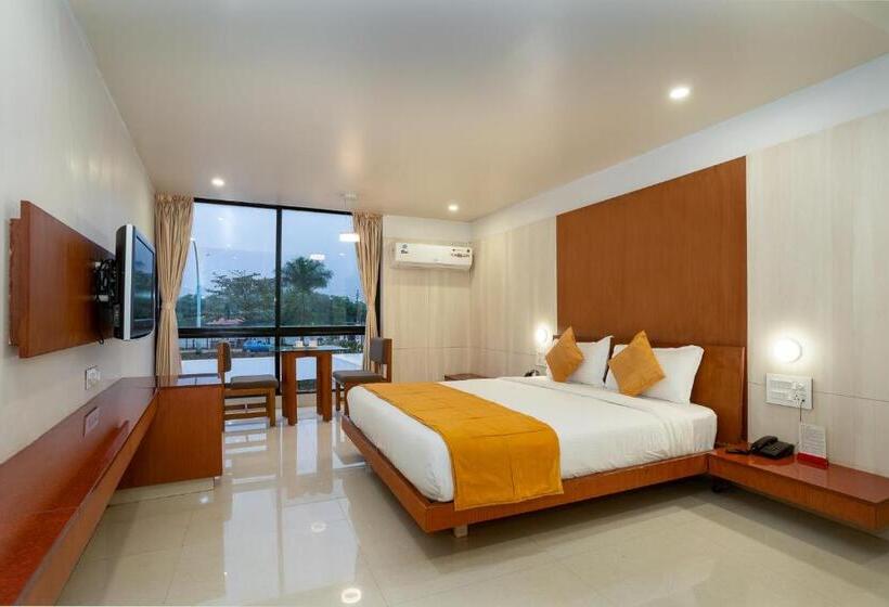 家庭间, Pai Resort