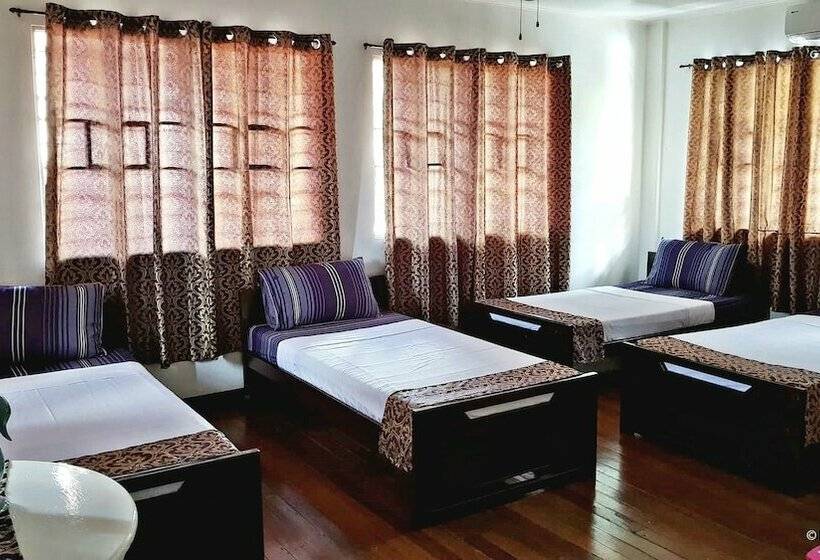 חדר משפחתי, Royal Thee Bed & Breakfast