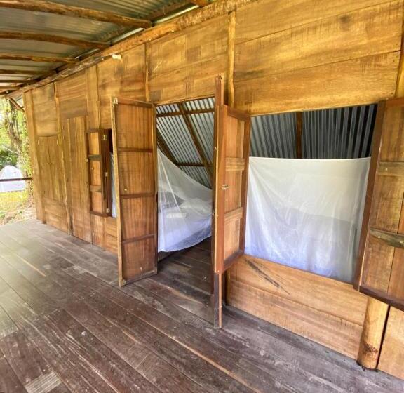 标准房带园景, Río Elemento