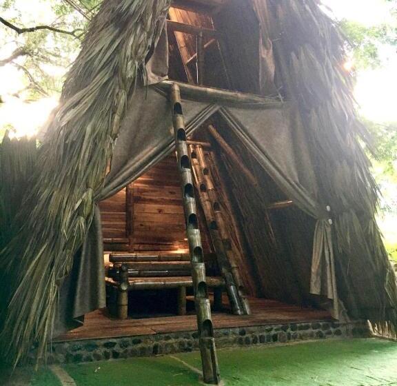 带花园景观的标准洋房, Río Elemento