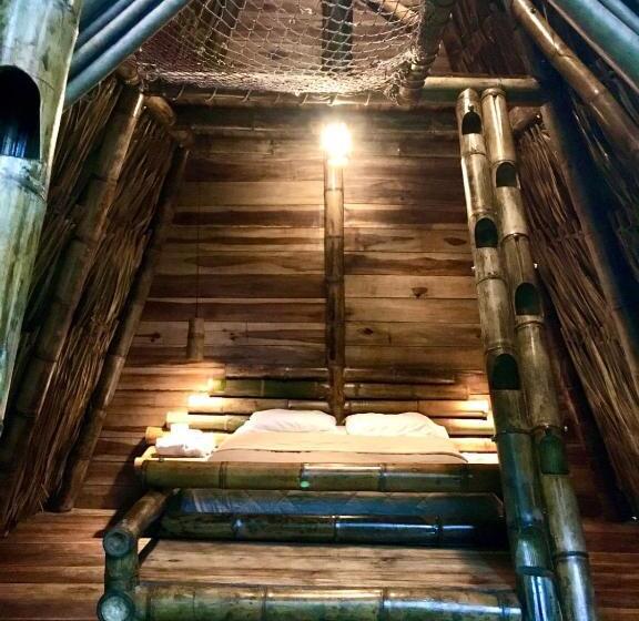 带花园景观的标准洋房, Río Elemento