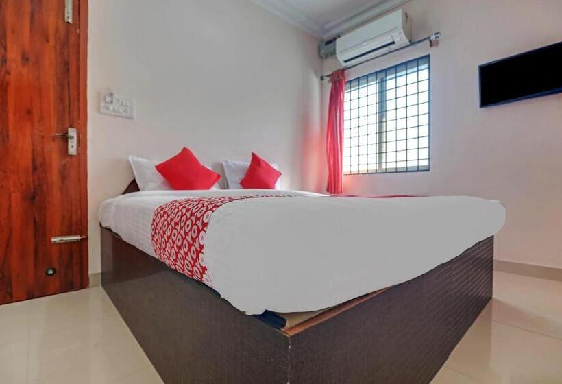 Quarto Triplo Clássico, Flagship 29293 Athithi Comforts