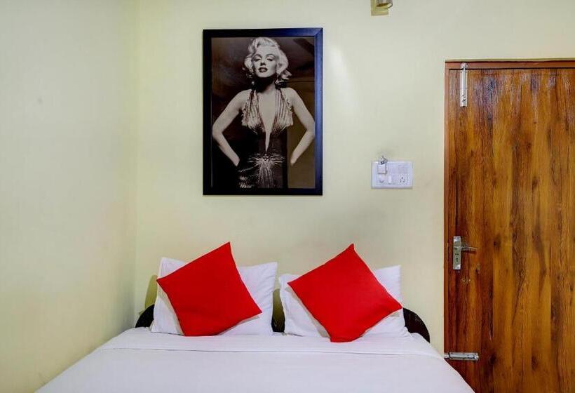 Quarto Triplo Clássico, Flagship 29293 Athithi Comforts