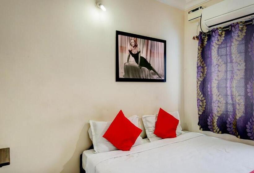 Quarto Triplo Clássico, Flagship 29293 Athithi Comforts