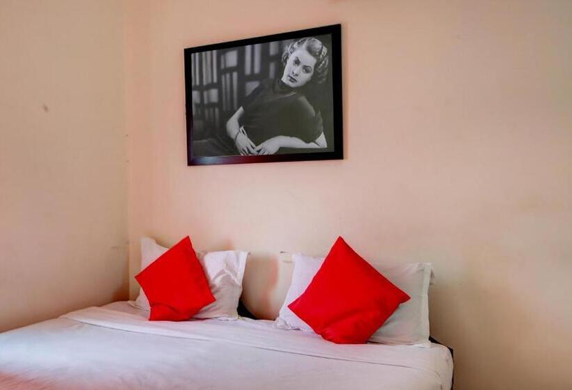 Quarto Triplo Clássico, Flagship 29293 Athithi Comforts