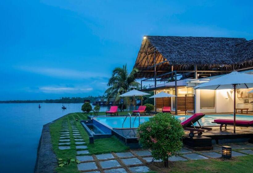 ویلای 1 خوابه, Stayvista At The Rain River Villa With Infinity Pool