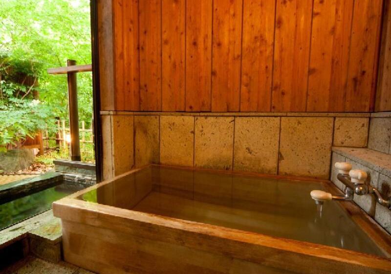 غرفة قياسية ثلاثية, Nonohanatei Komurasaki