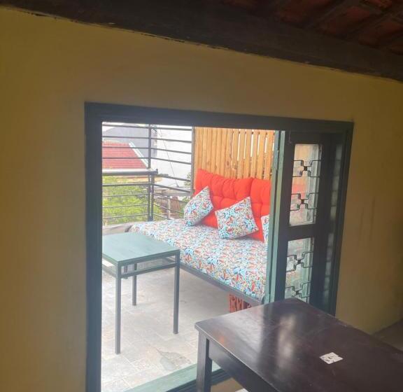 تختخواب در اتاق مشترک, Lynk Stay Hoian