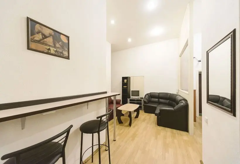 Standard Kolmen Hengen Huone, Hostel Muzeyny