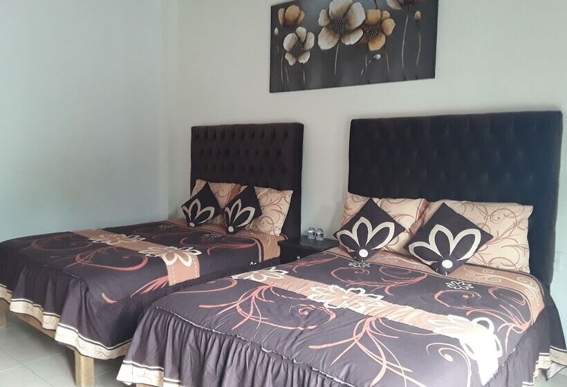 Четырехместный Номер Стандарт, & Balneario Los Angeles