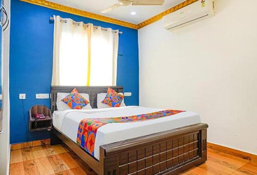 Deluxe Værelse, Fabexpress Lloyds Inn   Nr Valluvar Kottam Monument & Korea Embassy