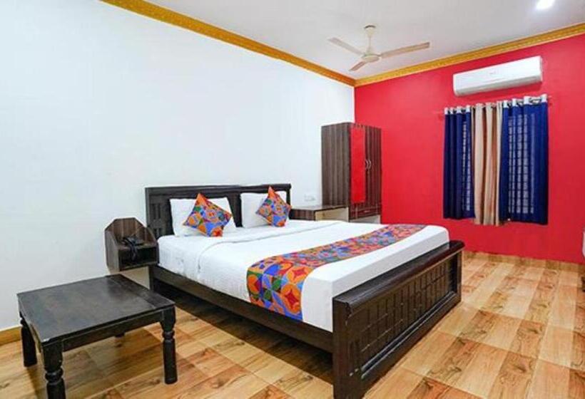 Superior Værelse, Fabexpress Lloyds Inn   Nr Valluvar Kottam Monument & Korea Embassy