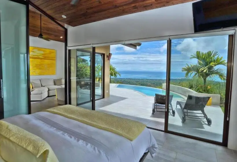 Sviitti Uima-allas, Golden Pineapple Villas Adults Only
