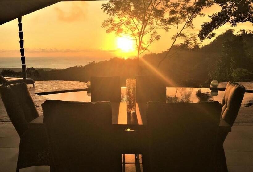 سوئیت 2 خوابه, Golden Pineapple Villas Adults Only