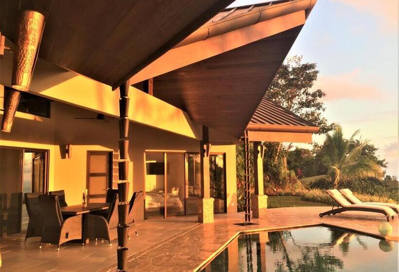 سوئیت 2 خوابه, Golden Pineapple Villas Adults Only