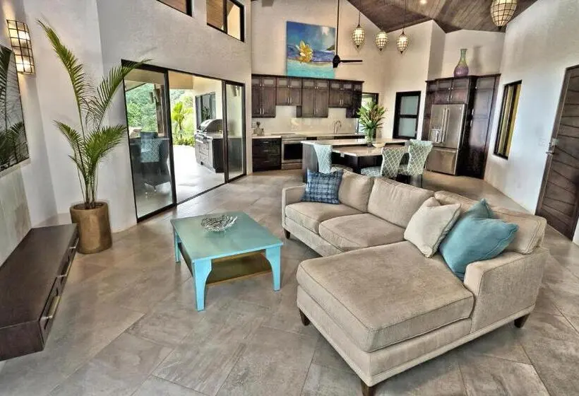 Sviitti 2 Makuuhuonetta, Golden Pineapple Villas Adults Only