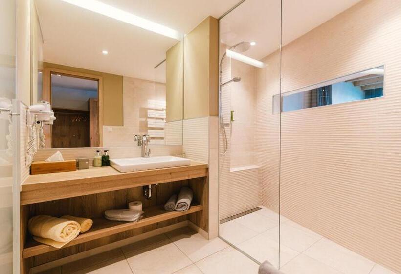 Номер Стандарт Вид на Озеро, Insel Der Sinne