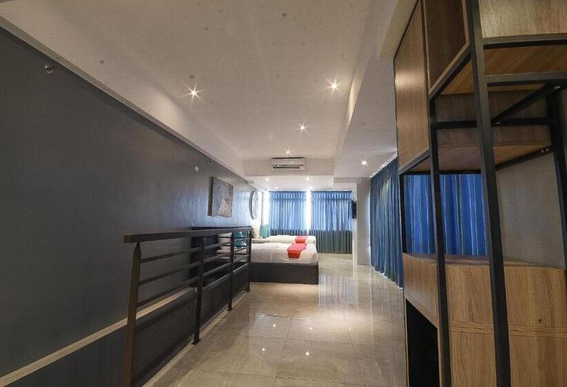 行政套房, Skyloft