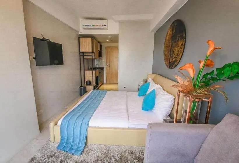 Studio Deluxe, Skyloft