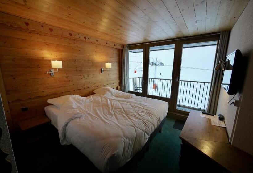 اتاق استاندارد چهار تخته, Alberta Hotel & Spa