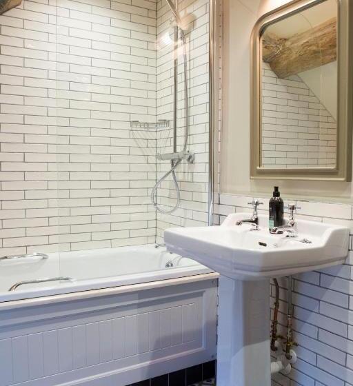 חדר סופריור, The Legh Arms Prestbury